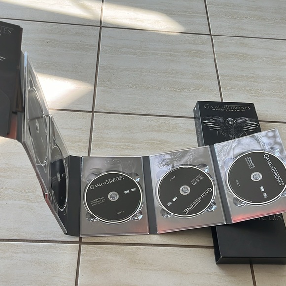 Game of Thrones DVD Season 4 - Picture 2 of 3